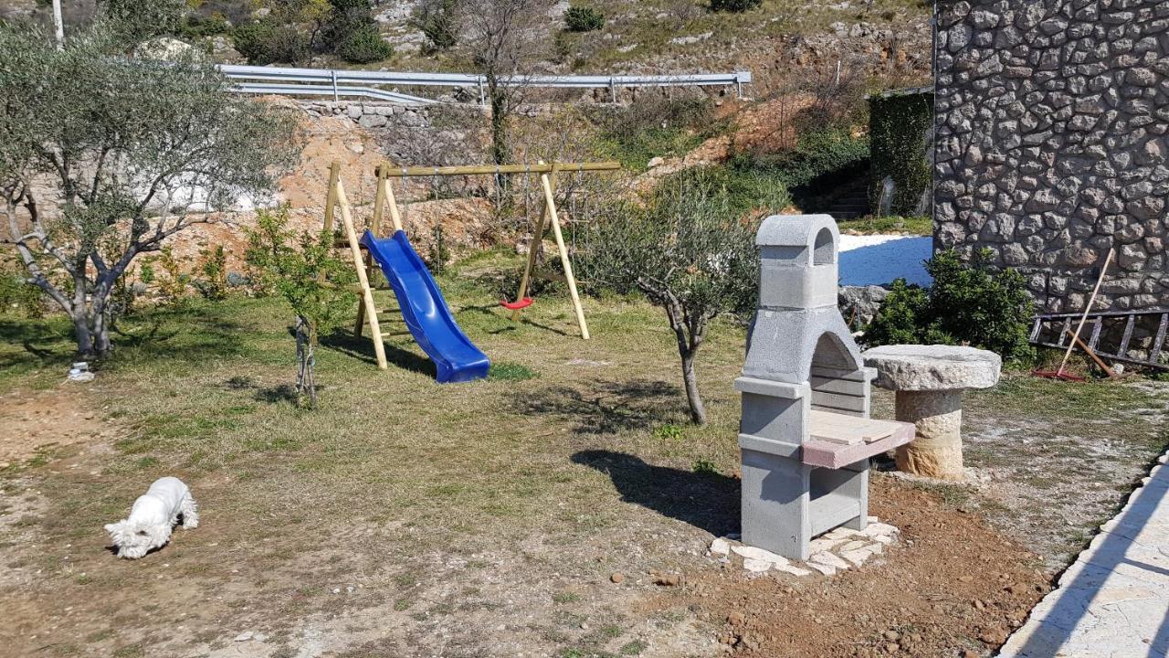 Villa Kuca Za Odmor Jelena Starigrad Paklenica Exterior foto