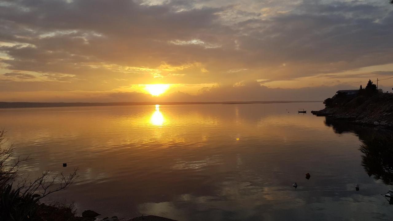 Villa Kuca Za Odmor Jelena Starigrad Paklenica Exterior foto