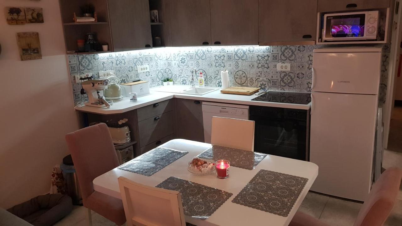 Villa Kuca Za Odmor Jelena Starigrad Paklenica Exterior foto